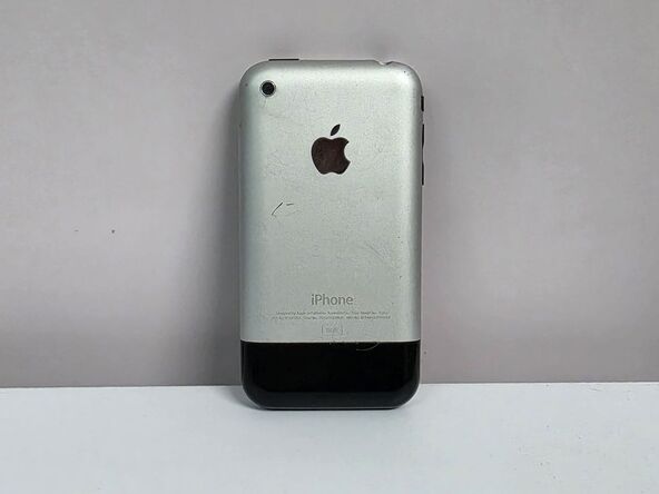 Prvi iPhone