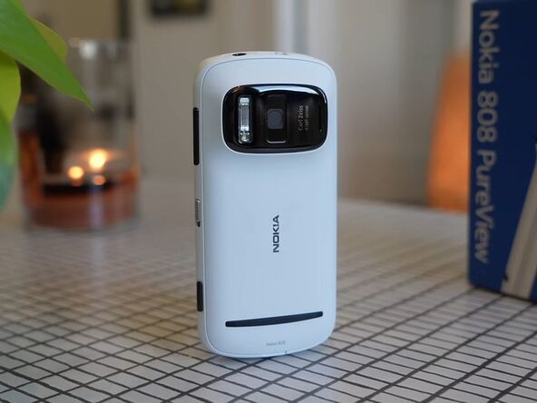 Nokia 808 PureView