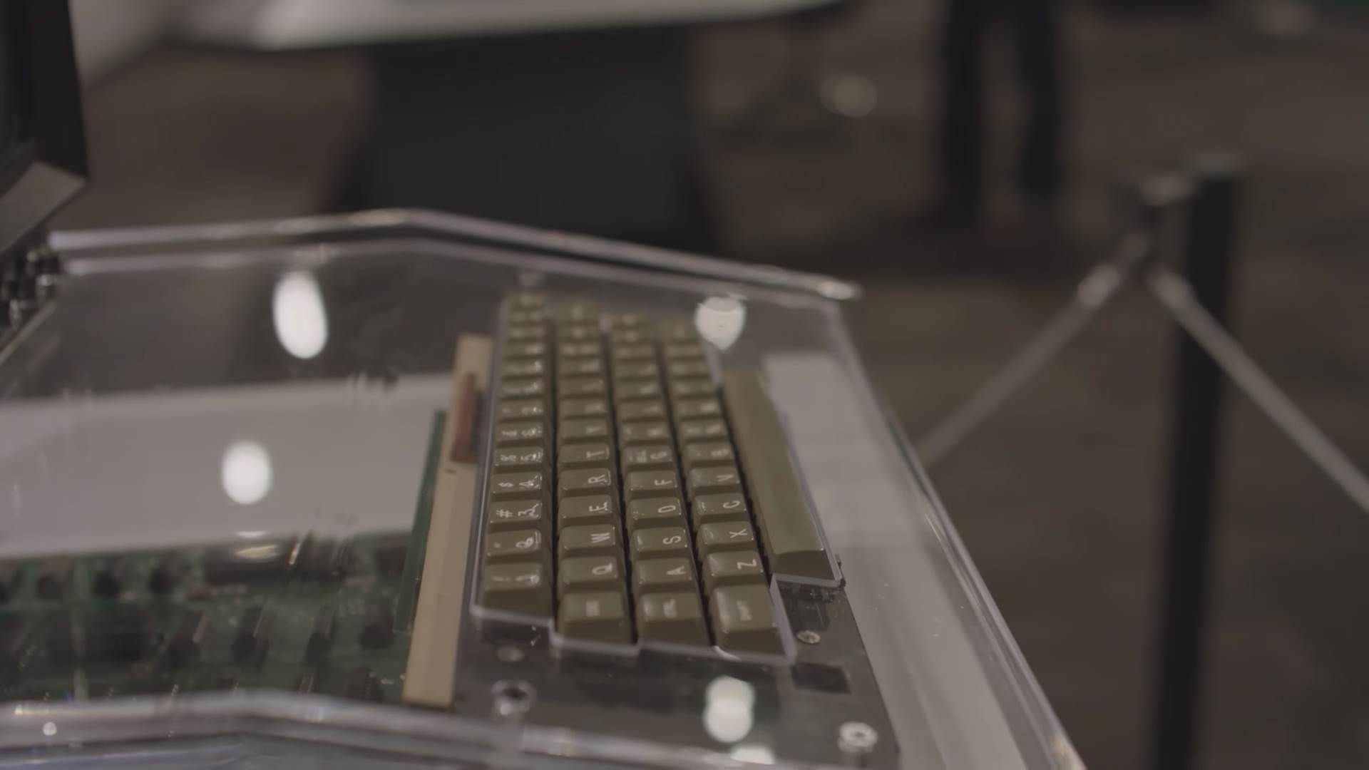 apple-1 aukcija stiv džobs voznijak prvi racunar proizvod apple