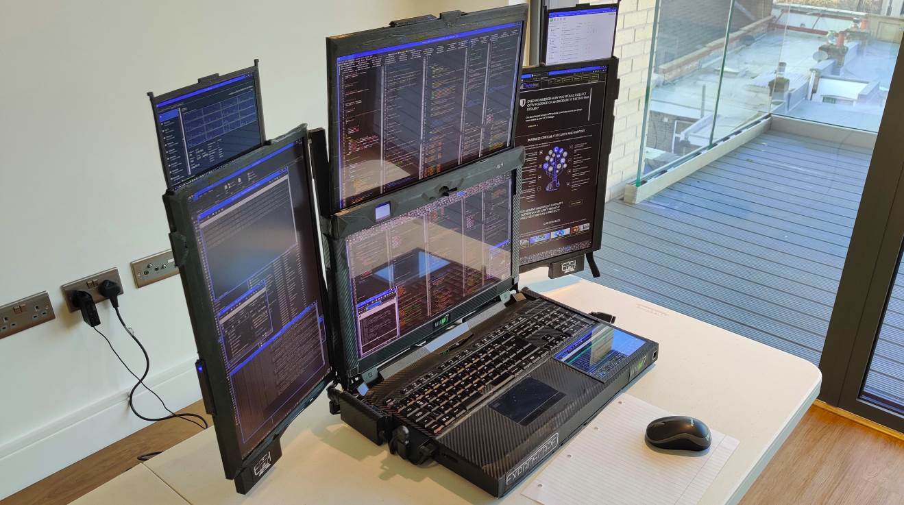 laptop aurora 7 sedam ekrana displej 4k 