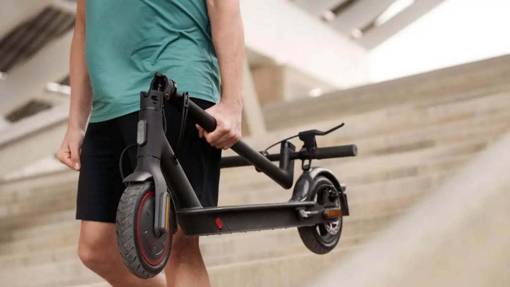 mi 11 lite mi 11 ultra smart band 6 amg petronas f1 skuter pro 2