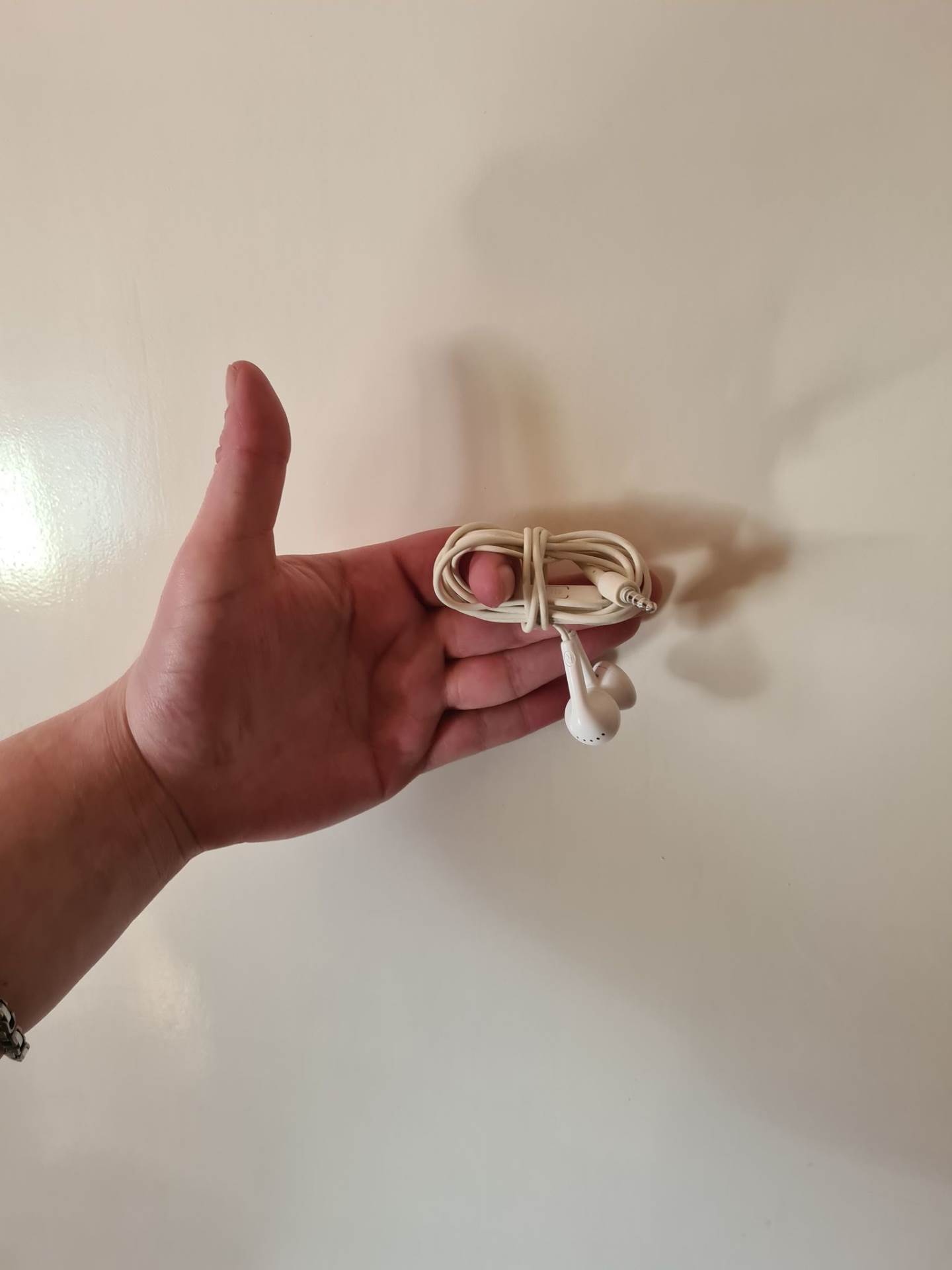 zapetljane slušalice zamršene mobilni telefoni kako spakovati slušalice da se ne zamrse kablovi