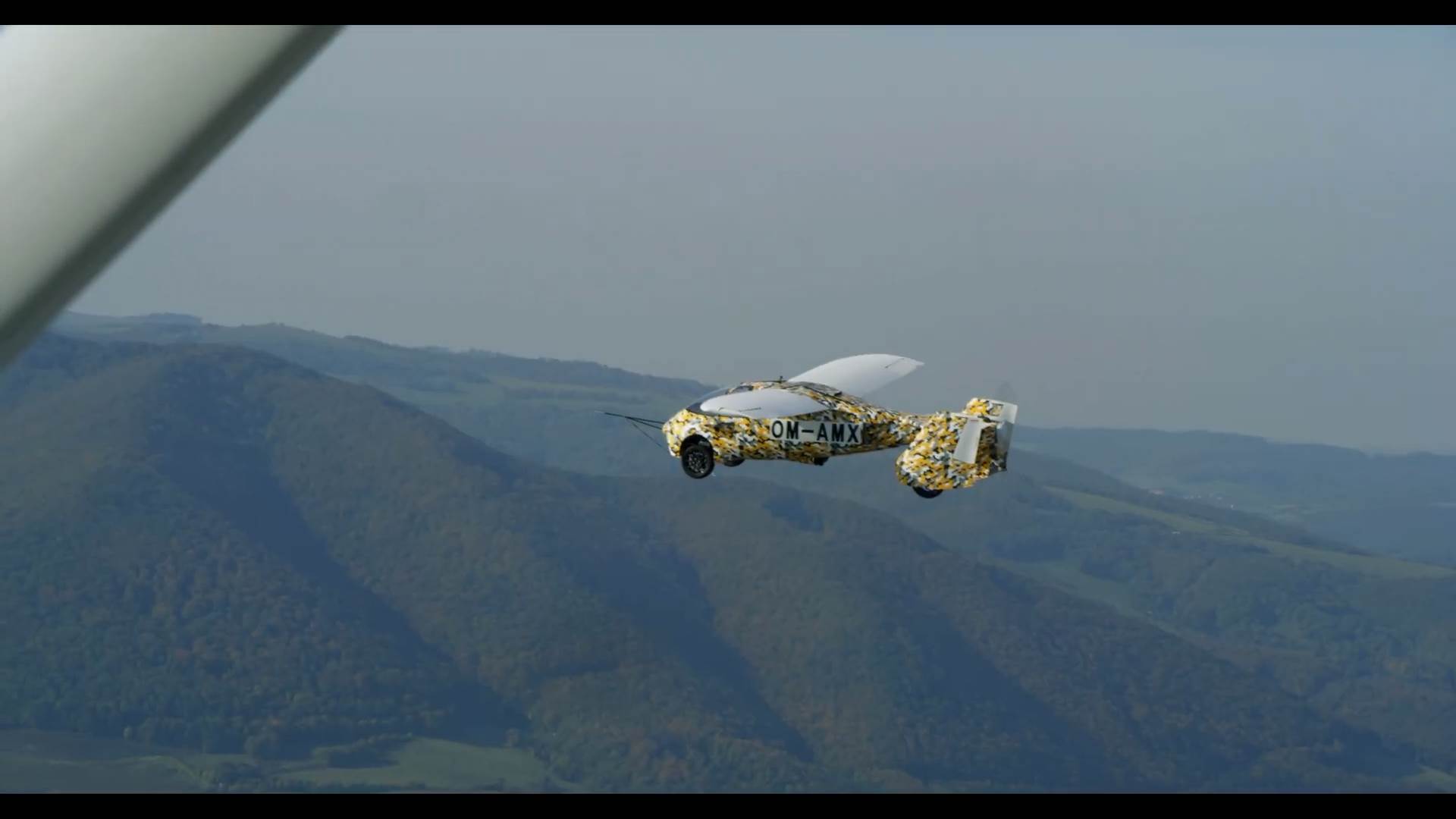 aeromobil leteći automobil kola avion vozilo električno