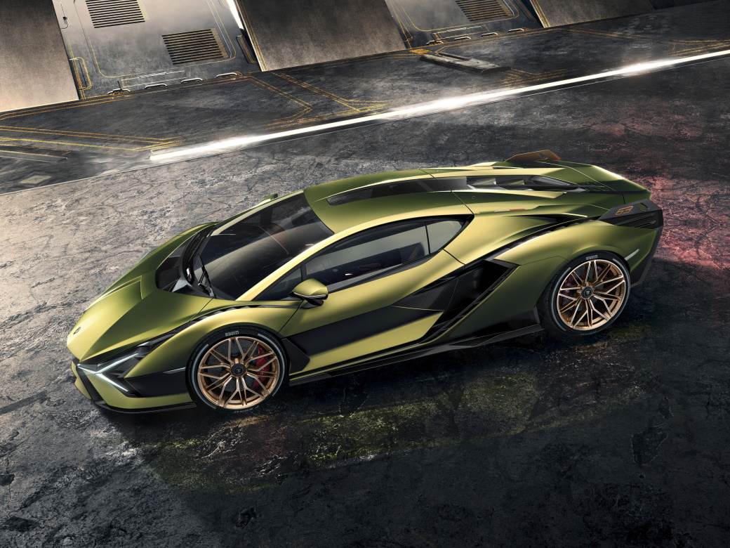 lamborghini prodaja rekord 2020 godina korona luksuzni automobili suv model urus superautomobil sian