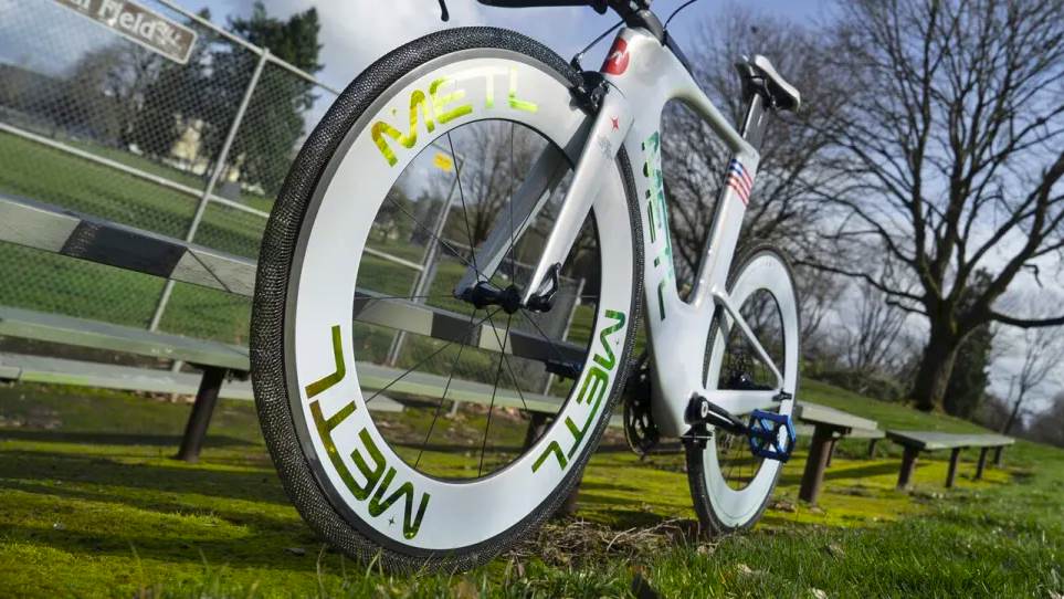 probušena guma točak nasa mars metalna guma smart tire company