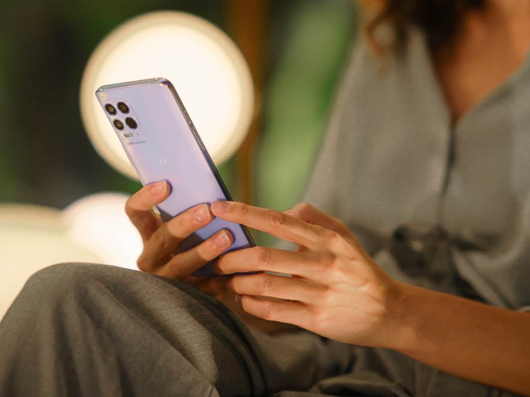 motorola moto g100 premijera cena prodaja kupovina utisci o telefonu foto video 