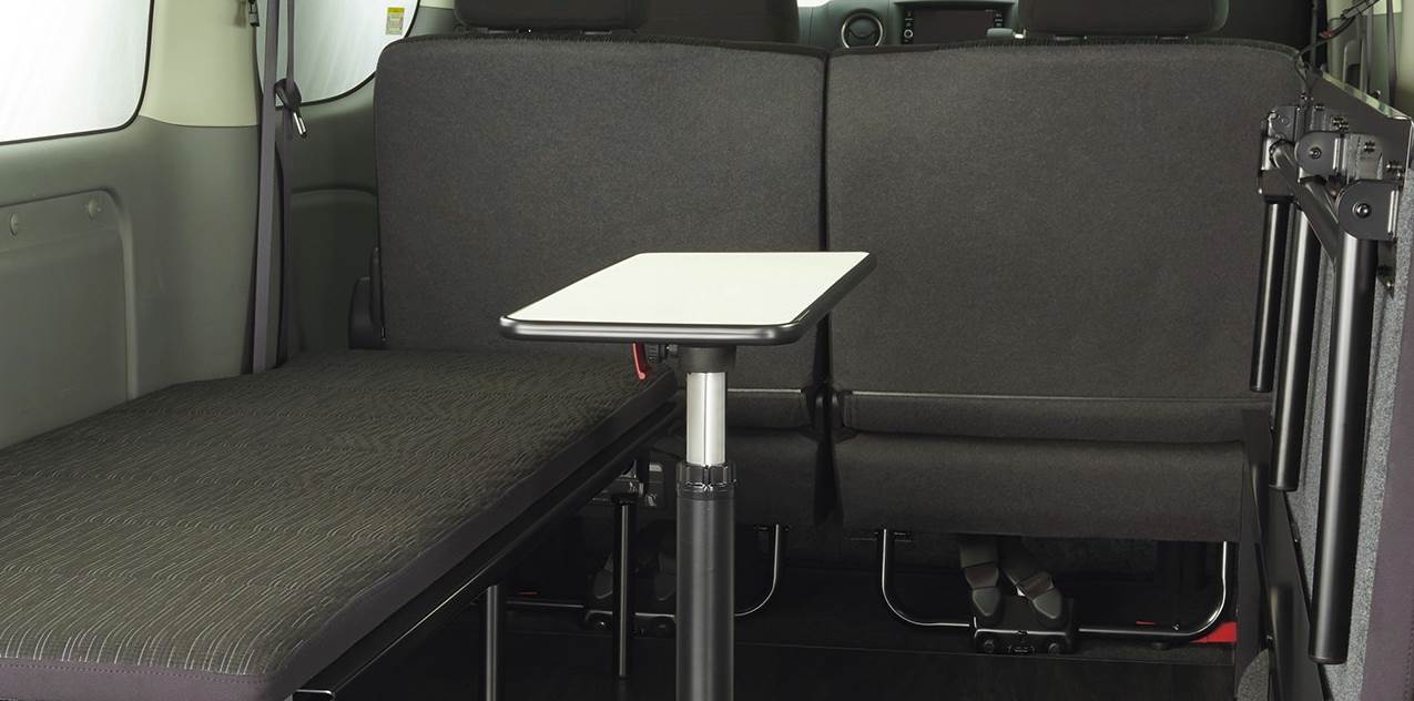 missan nv350 caravan vozilo kamper