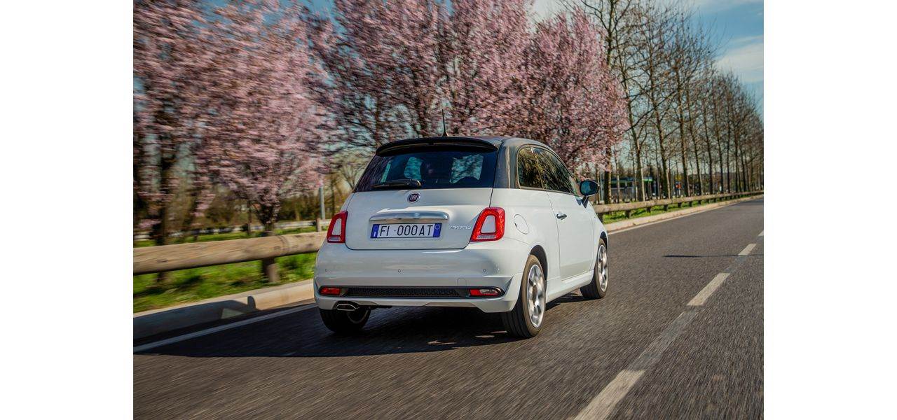 Stiže Fiat 500 Google i to u tri verzije sa ugrađenim asistentom i velikim ekranom