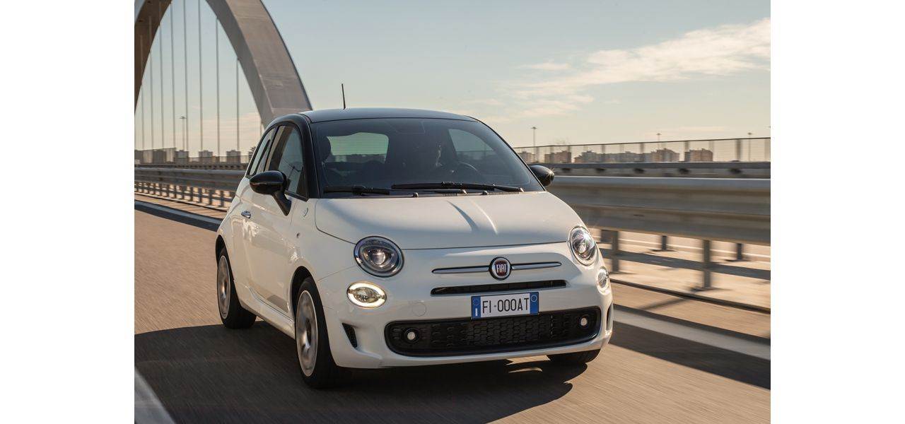 Stiže Fiat 500 Google i to u tri verzije sa ugrađenim asistentom i velikim ekranom