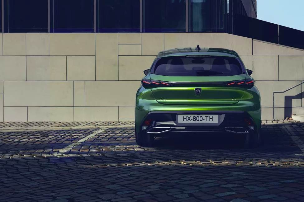 peugeot 308 hibridni motor  plug-in-hibrid električni automobil foto video