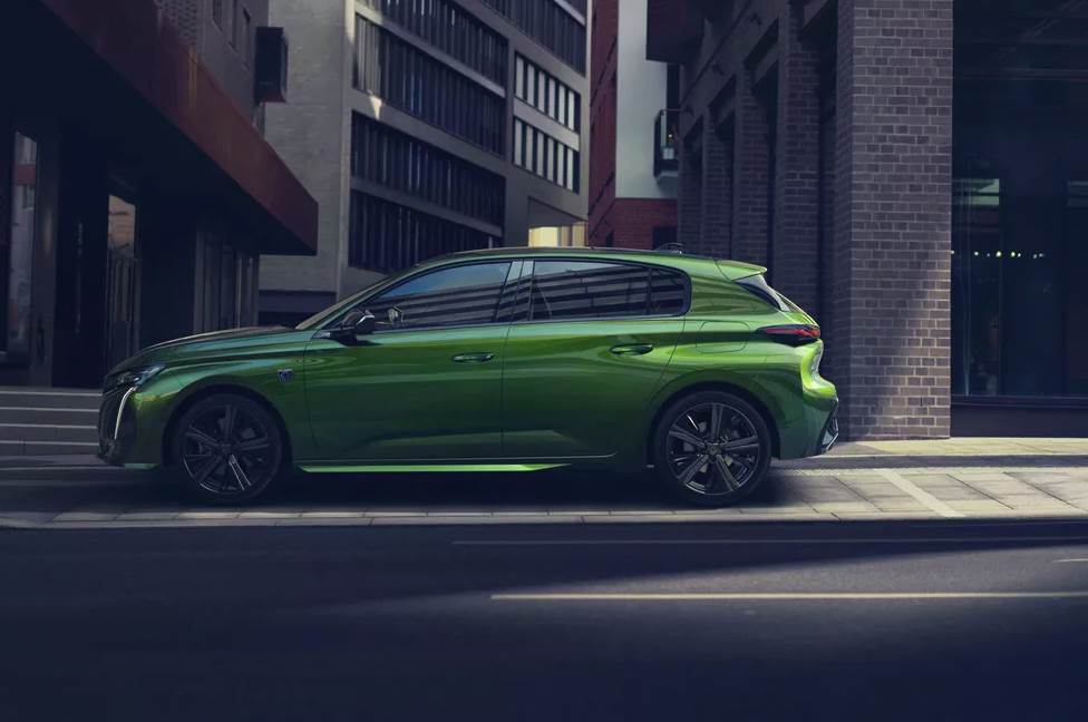 peugeot 308 hibridni motor  plug-in-hibrid električni automobil foto video