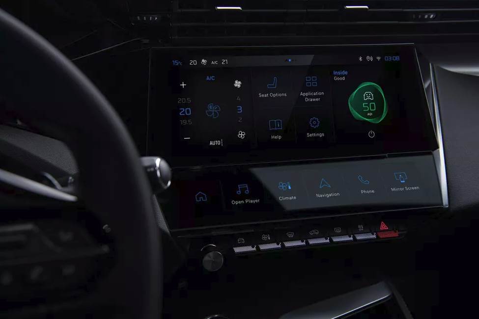 peugeot 308 hibridni motor  plug-in-hibrid električni automobil foto video