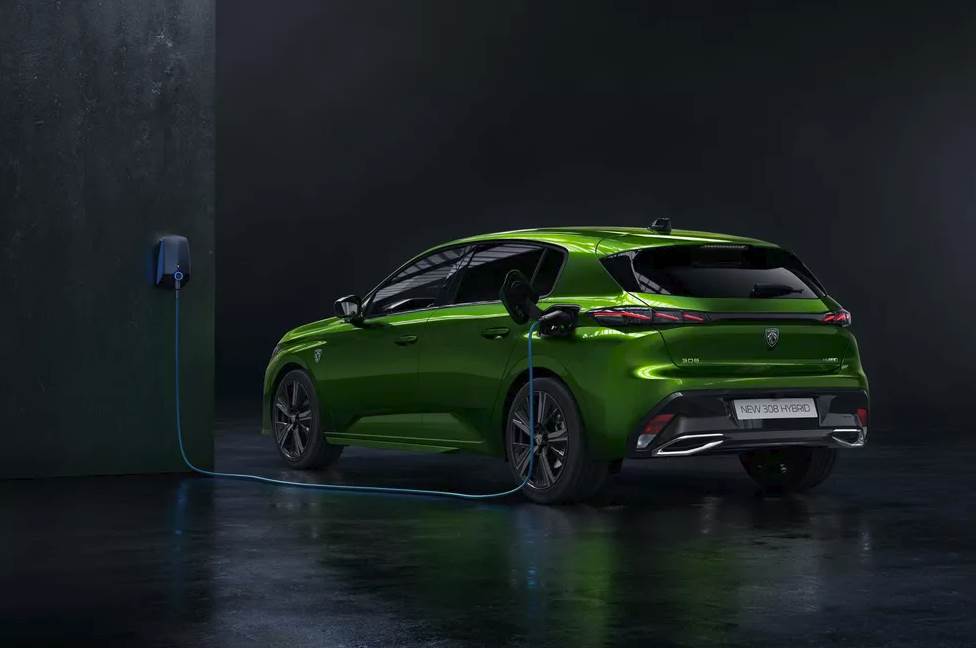 peugeot 308 hibridni motor  plug-in-hibrid električni automobil foto video