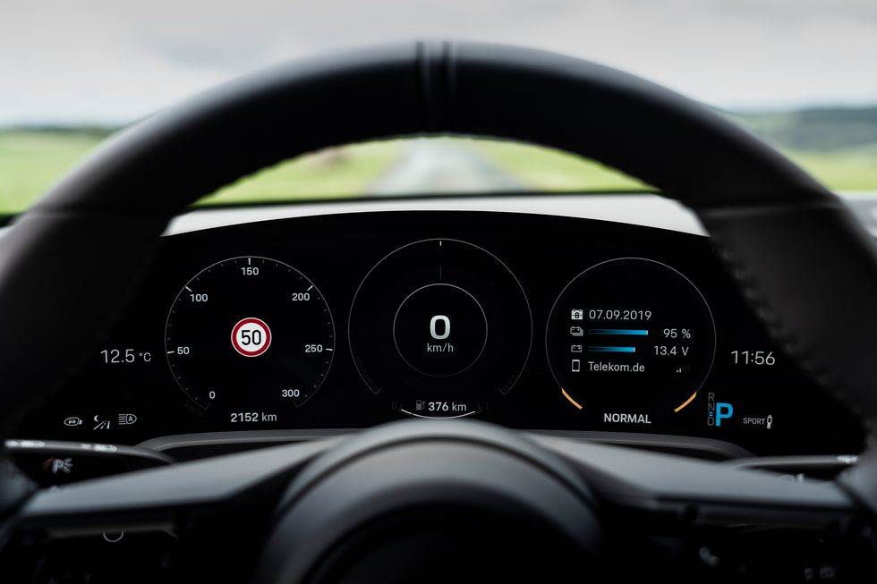 porsche prilagodjava muziku prema voznji