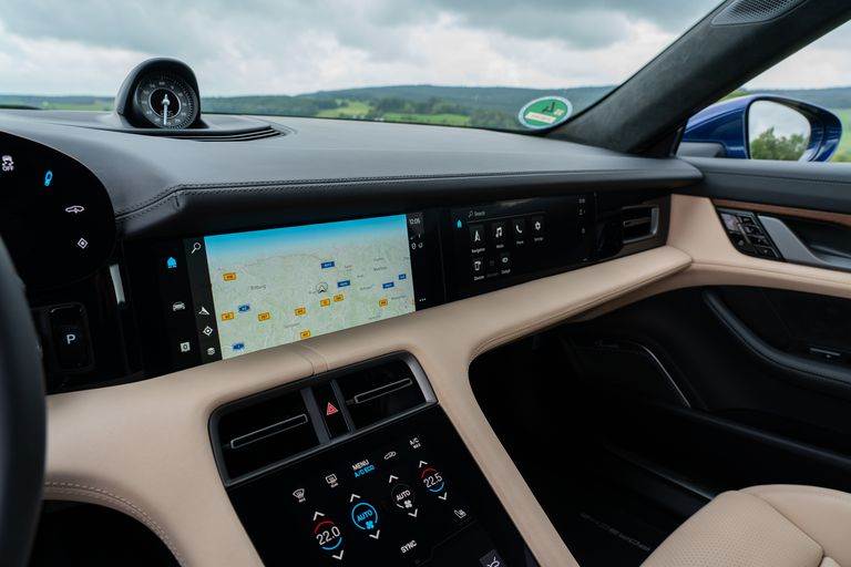 porsche prilagodjava muziku prema voznji