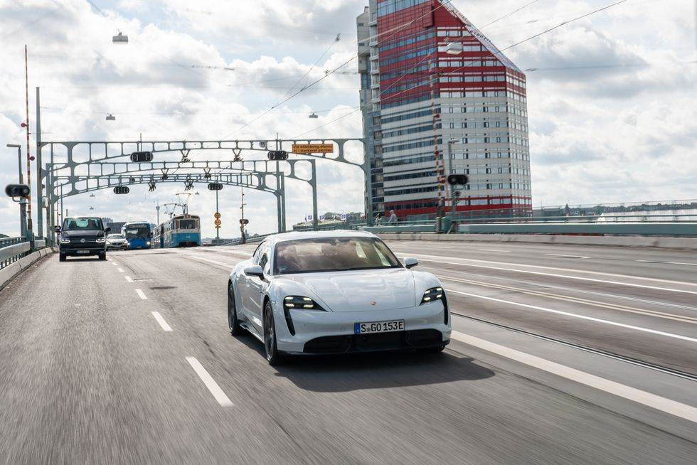 porsche prilagodjava muziku prema voznji