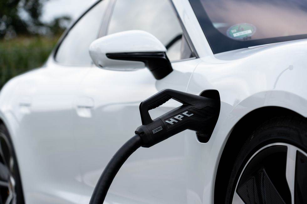 porsche prilagodjava muziku prema voznji