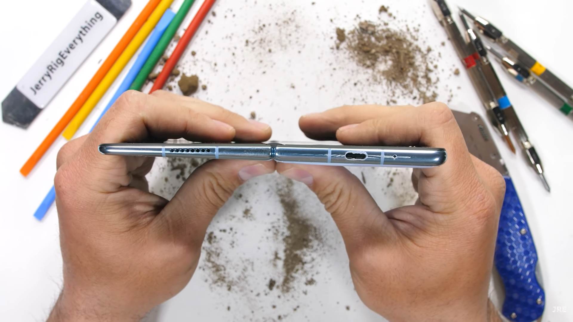 huawei mate x2 test savijanja savitljivi telefon izdrzljivost