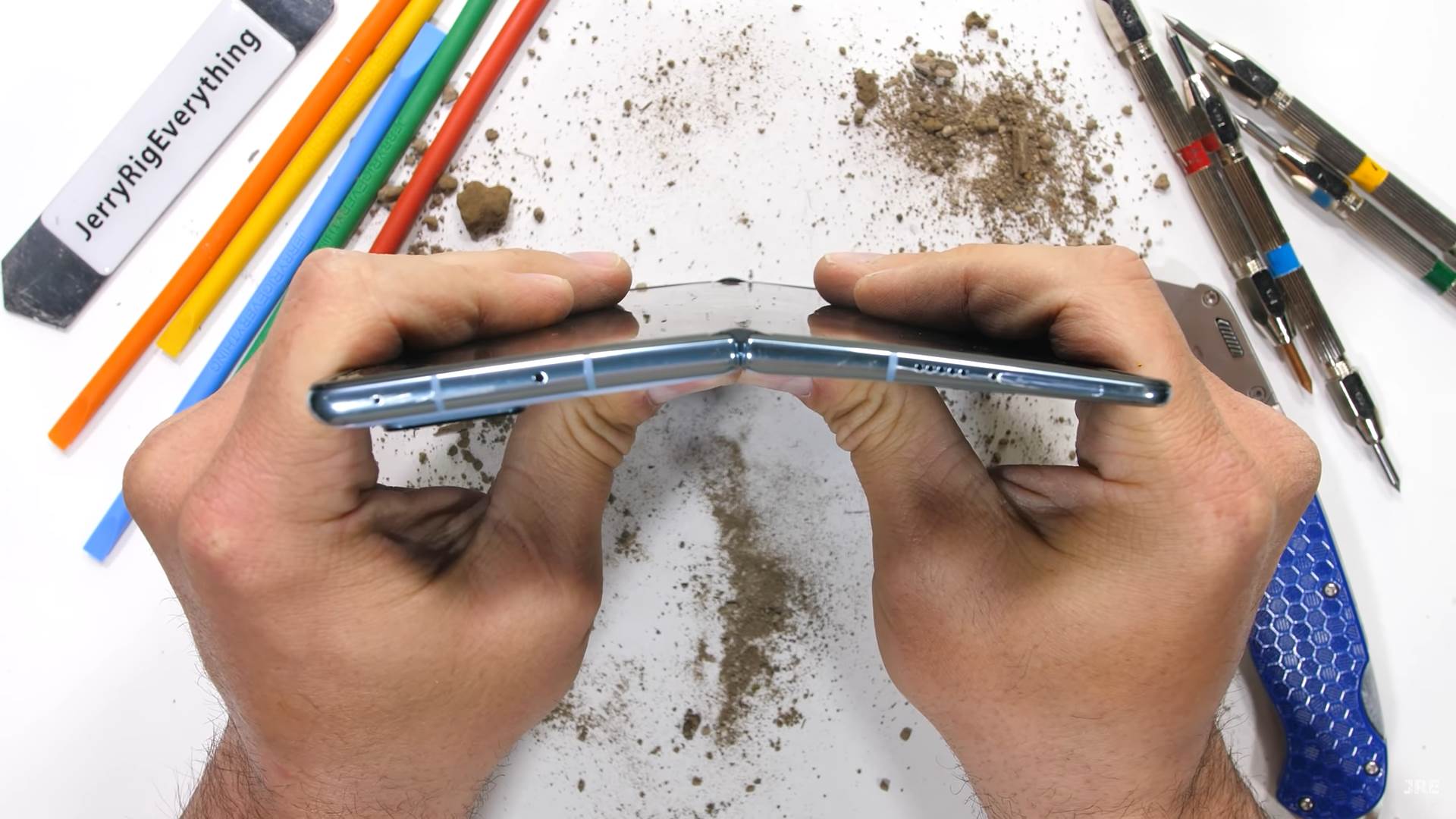 huawei mate x2 test savijanja savitljivi telefon izdrzljivost