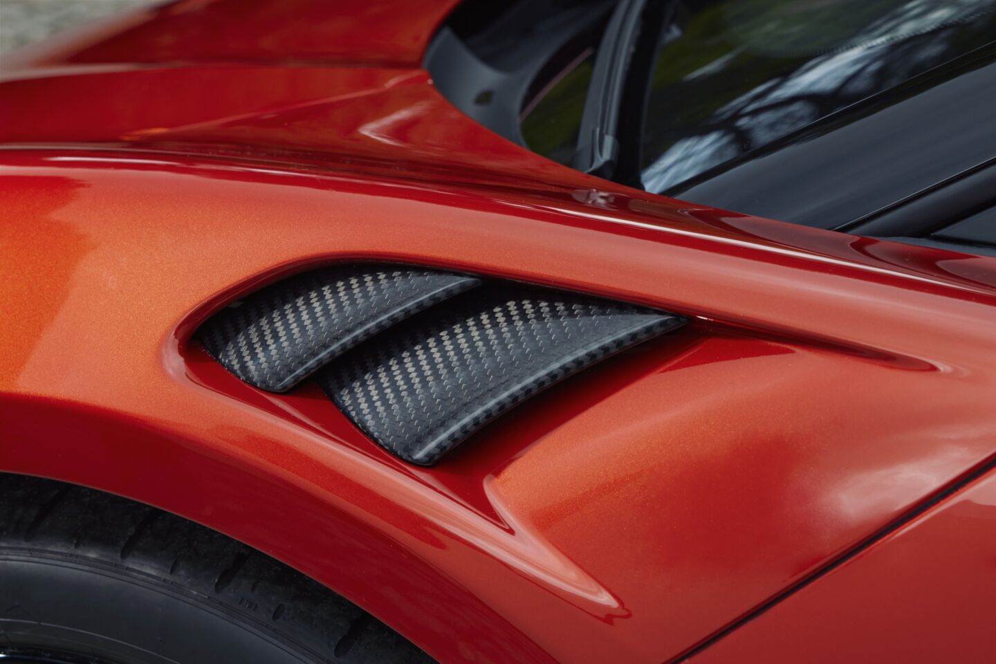 meklaren hibridni automobil električno vozilo artura