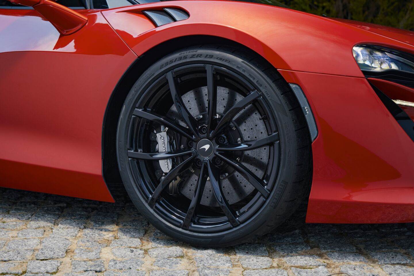 meklaren hibridni automobil električno vozilo artura