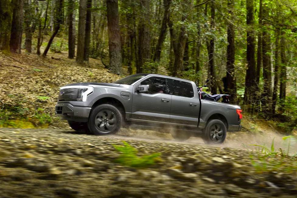 ford f-150 lightning specifikacije 