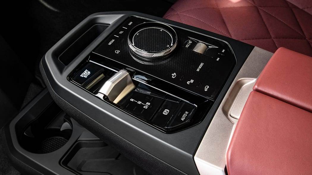 bmw ix xdrive50 kada izlazi cena