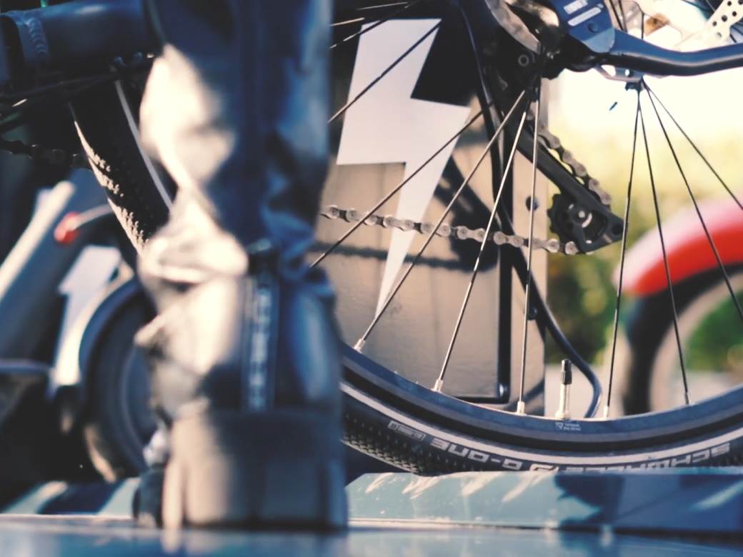 parkiranje trotineta bicikla u gradu punjenje baterije vozila u beogradu bikeep aplikacija besplatno