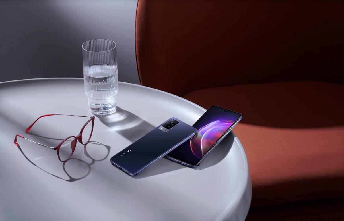 vivo v21 selfi kamera 44mp