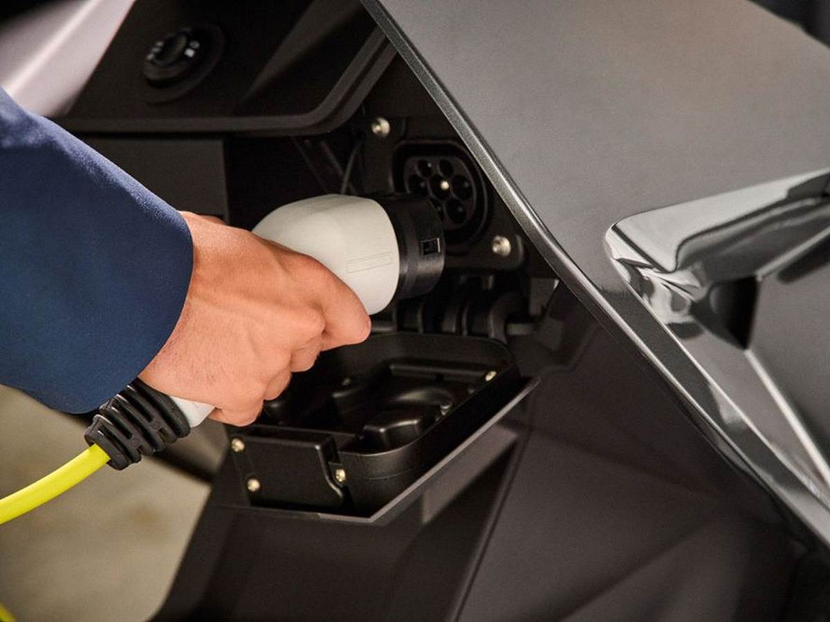 bmw ce 04 električni skuter slike video opis