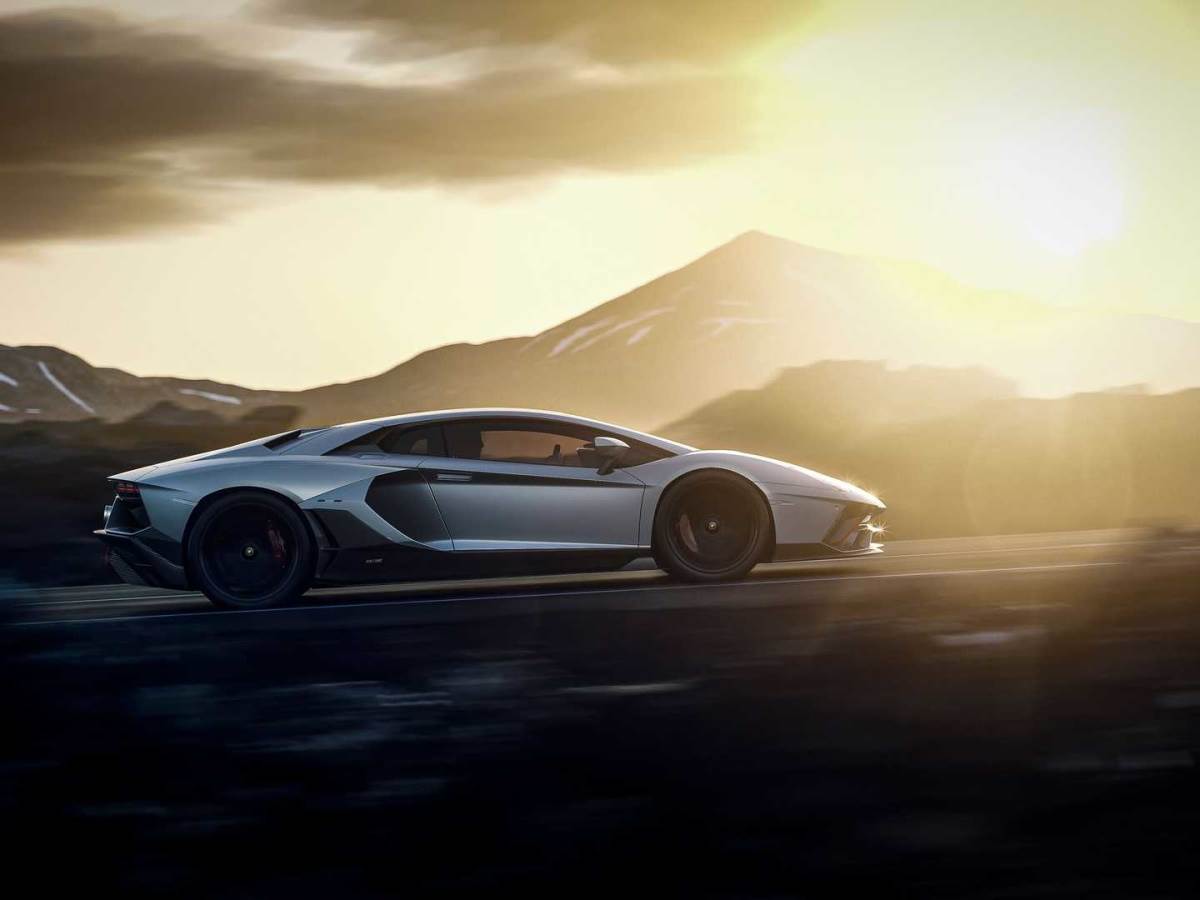 lamborghini v12 motor hibridni superautomobil