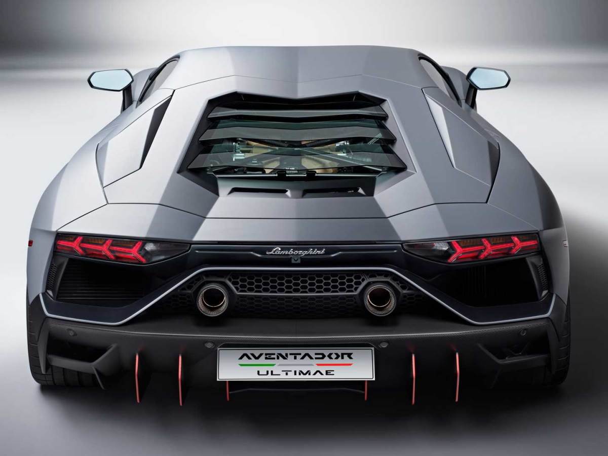 lamborghini v12 motor hibridni superautomobil