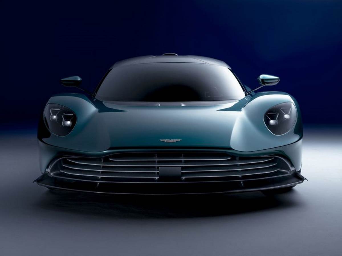 Aston Martin Valhalla hibridni automobil opis i slike
