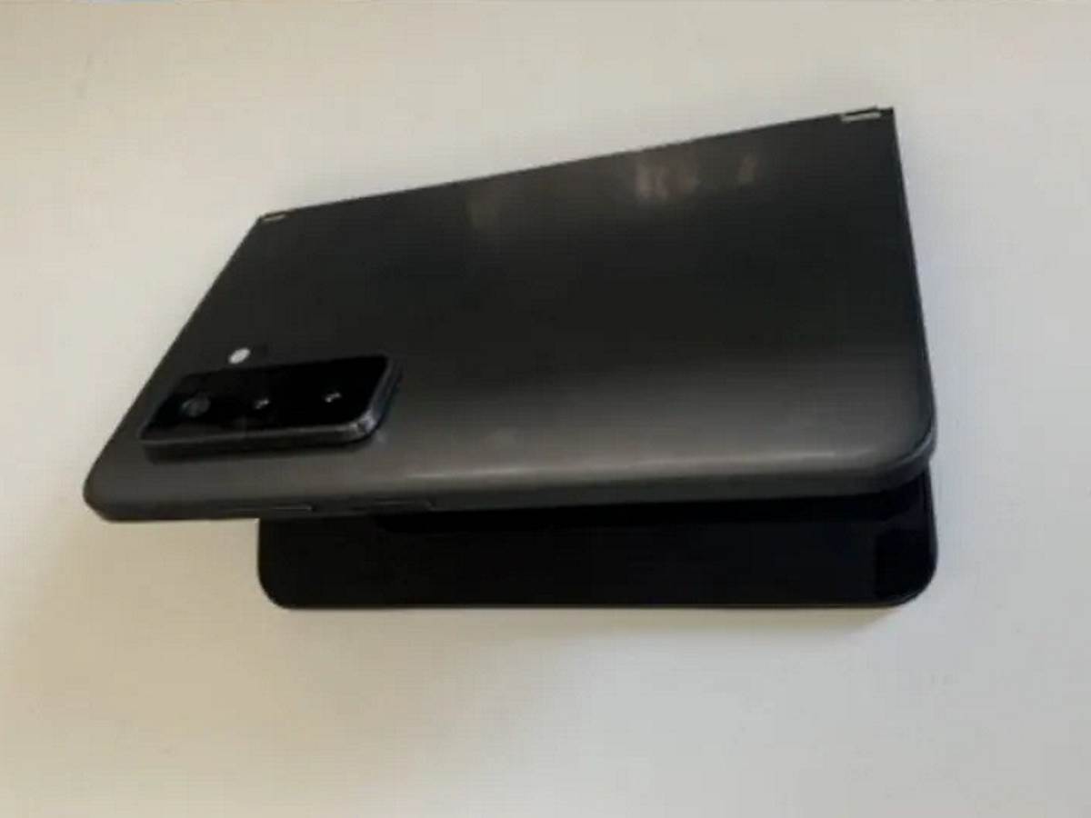 Microsoft Surface Duo 2 telefon sa dva ekrana slike