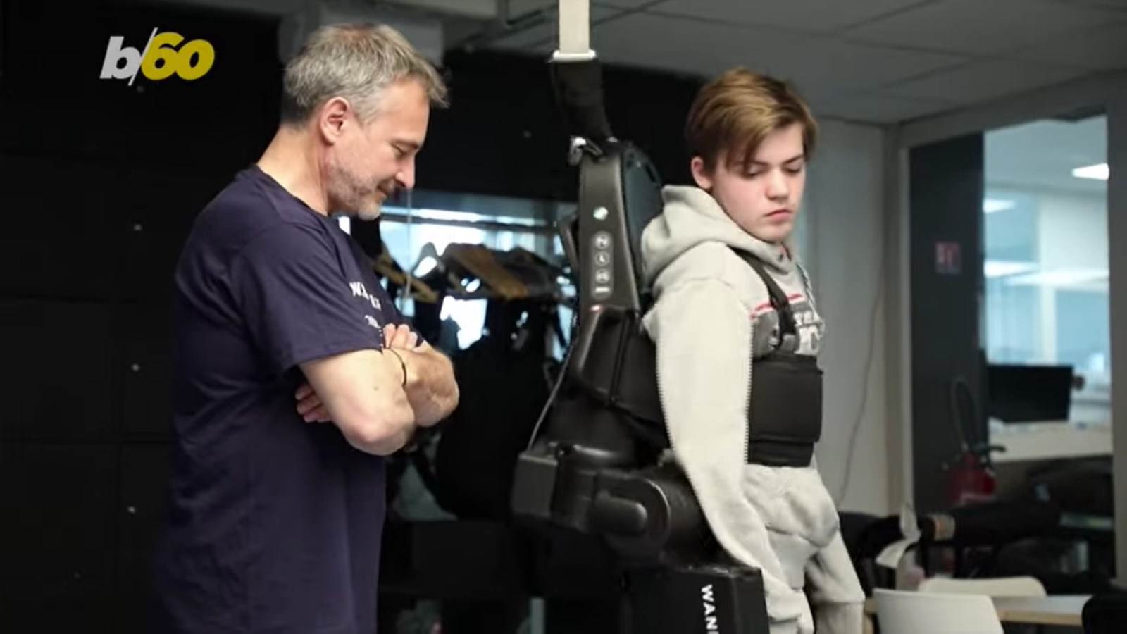 Otac napravio egzoskelet za sina invalida