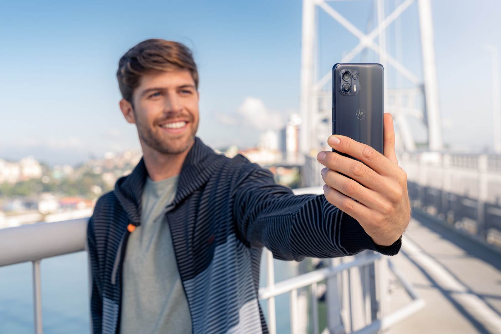 Motorola edge 20 serija premijum srednje klase