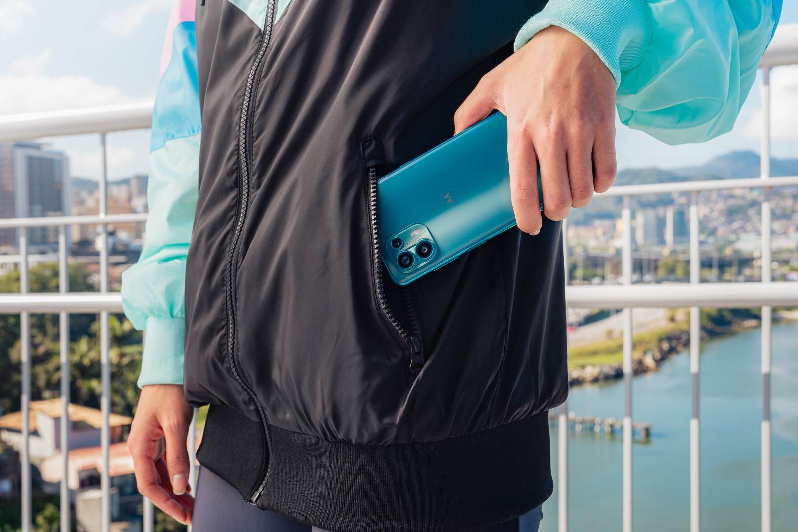 Motorola edge 20 serija premijum srednje klase