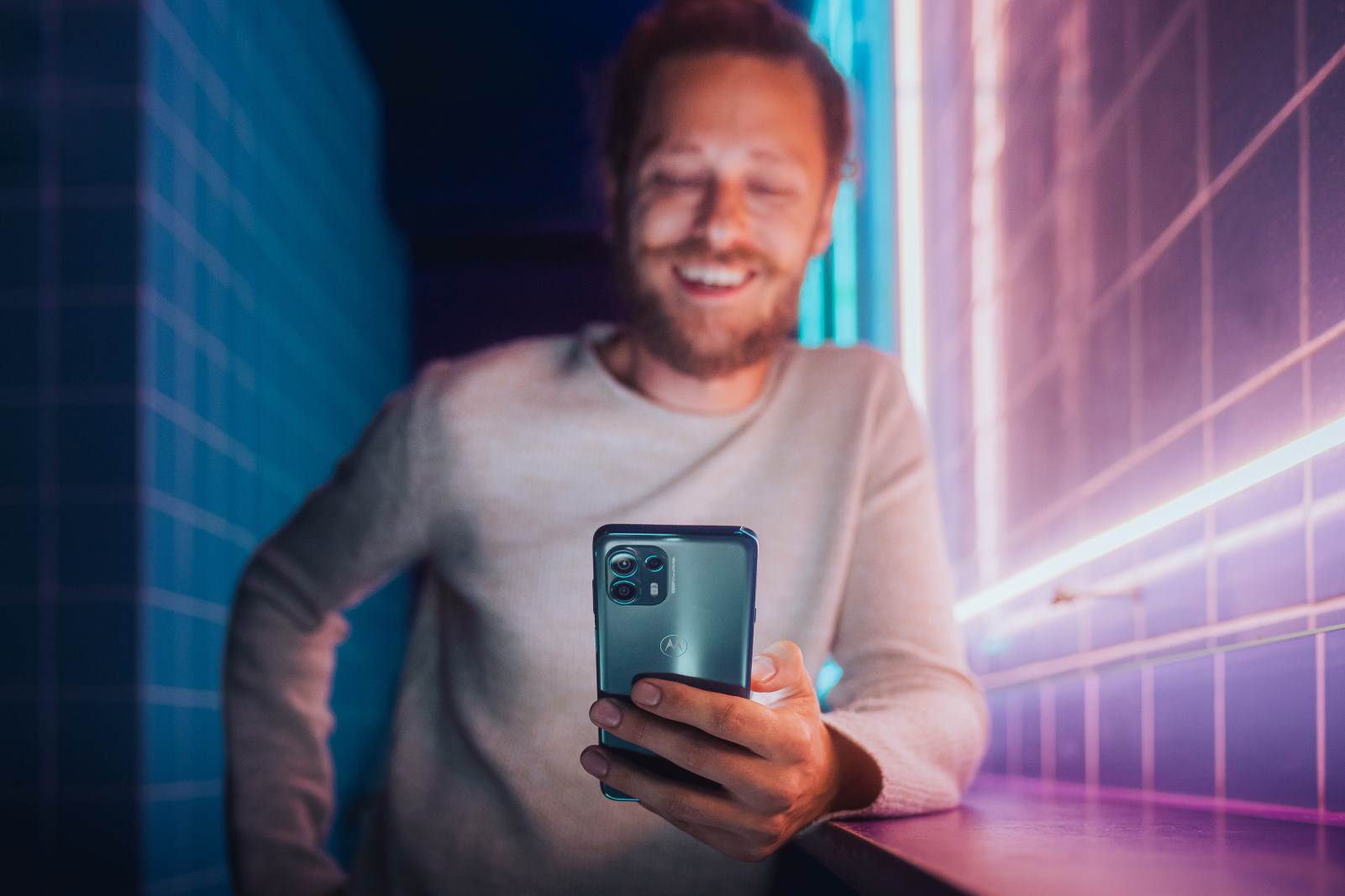 Motorola edge 20 serija premijum srednje klase