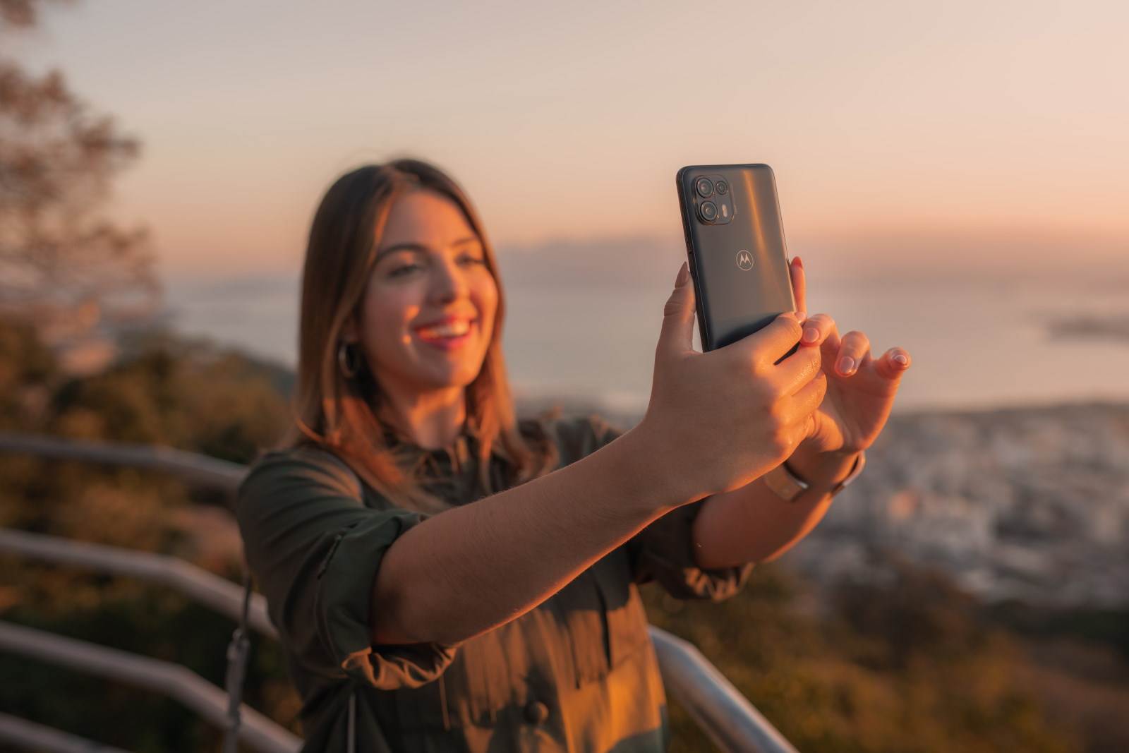 Motorola edge 20 serija premijum srednje klase