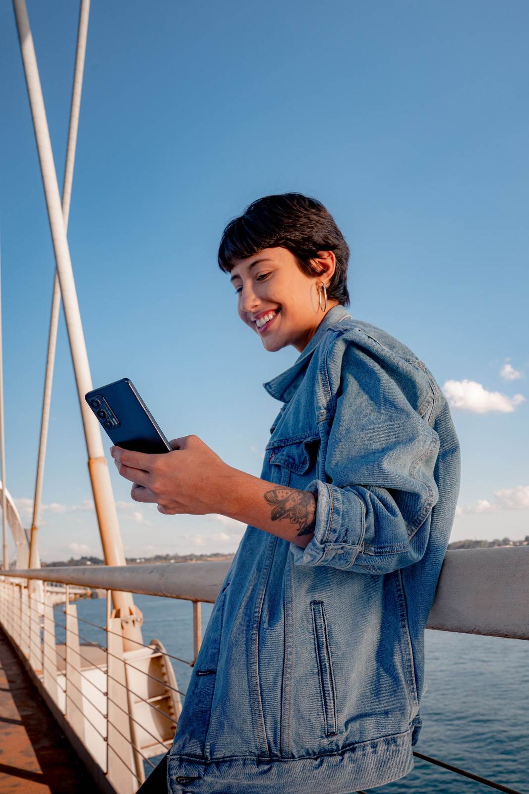 Motorola edge 20 serija premijum srednje klase