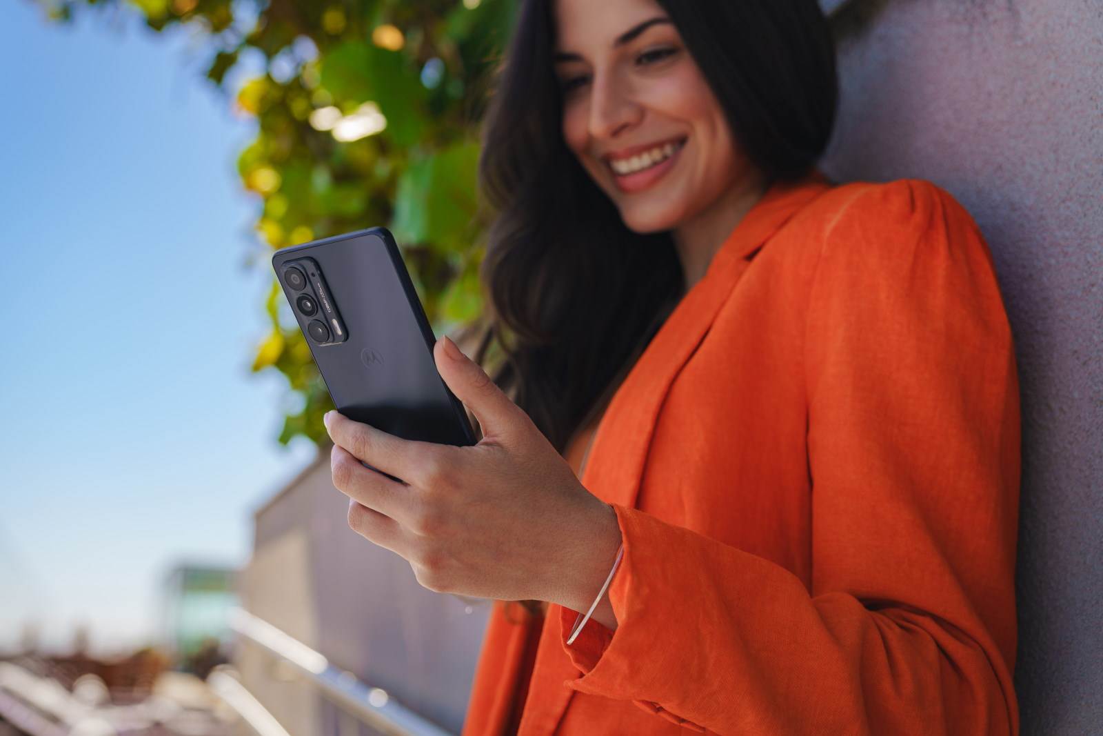 Motorola edge 20 serija premijum srednje klase