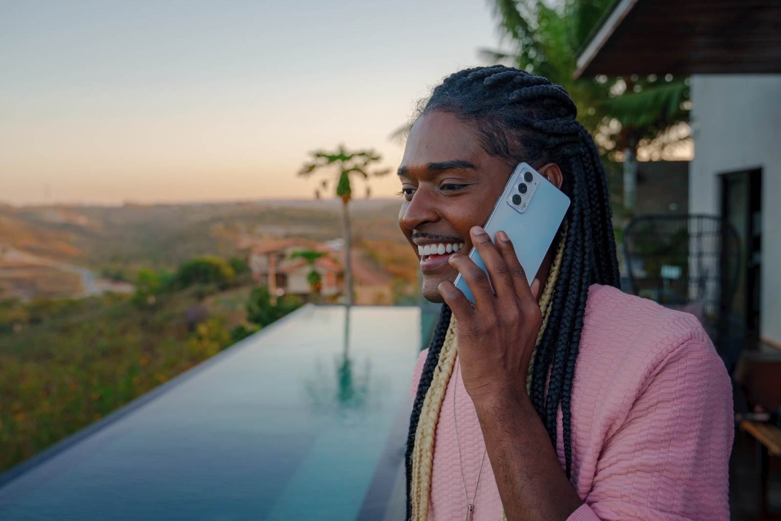 Motorola edge 20 serija premijum srednje klase