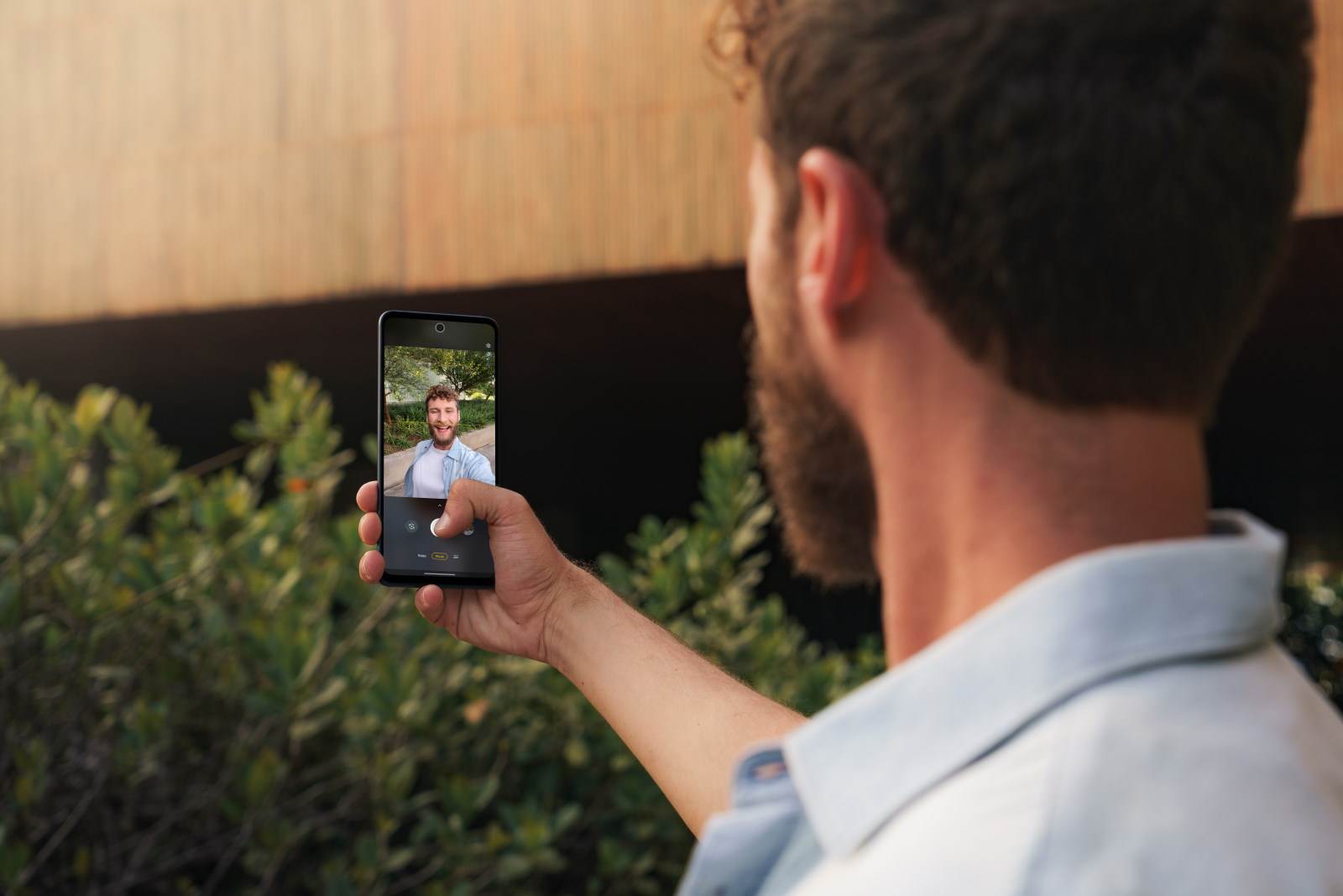 Motorola edge 20 serija premijum srednje klase