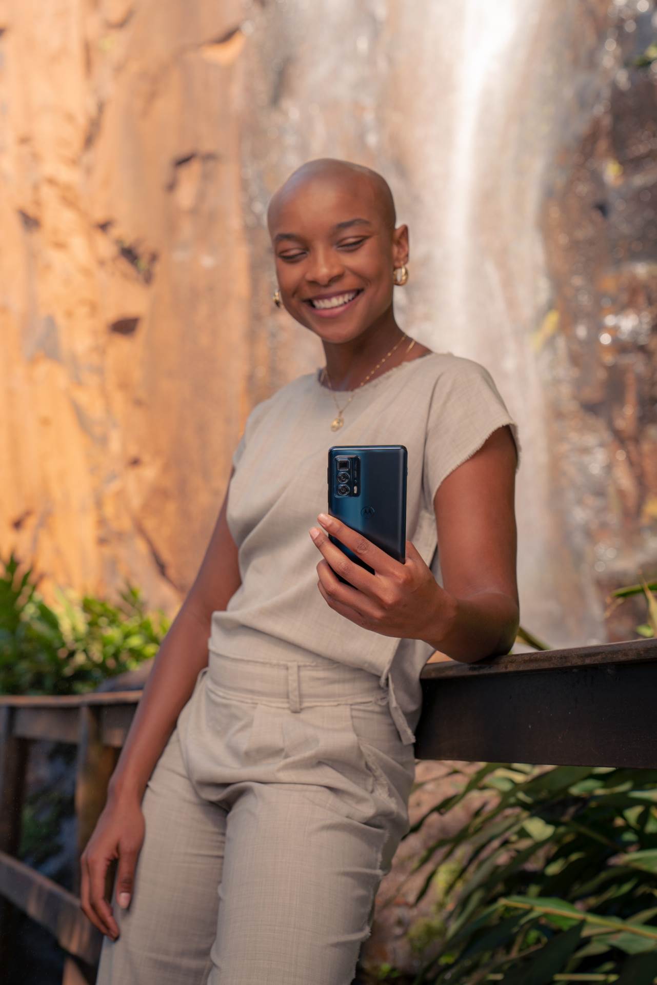 Motorola edge 20 serija premijum srednje klase