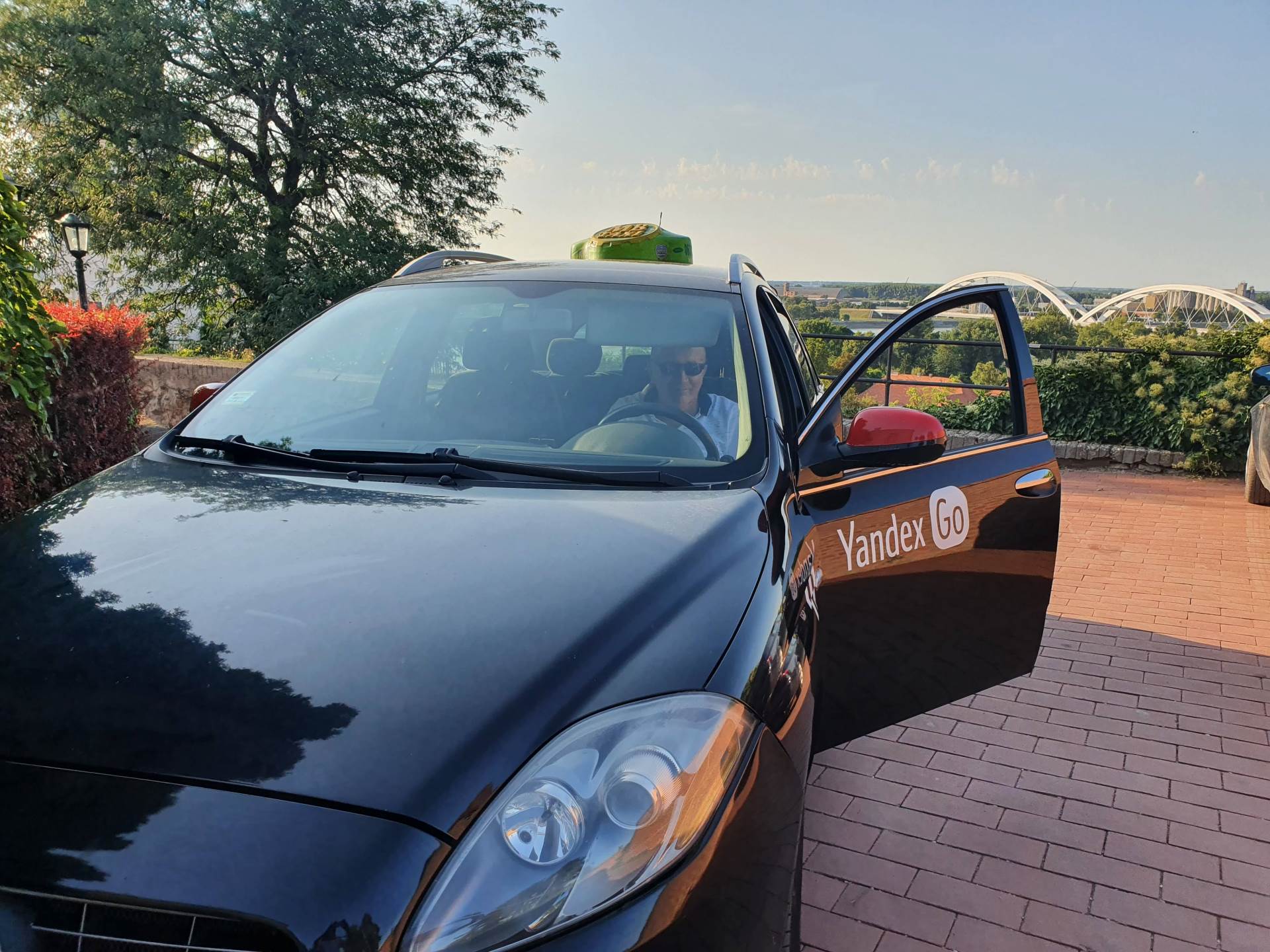 Yandex Go Novi Sad naručivanje vožnje niži troškovi