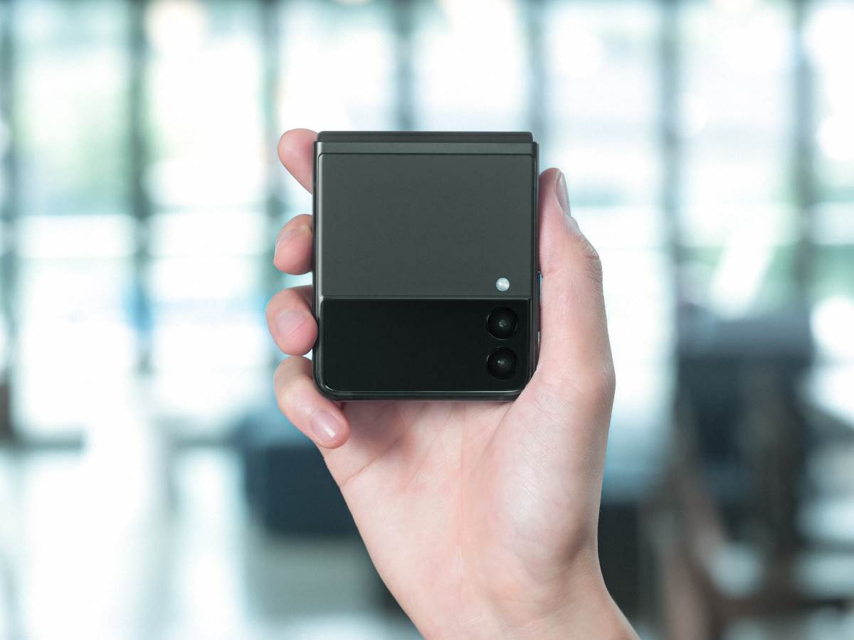 Samsung Galaxy Z Flip3 Pokemon Edition