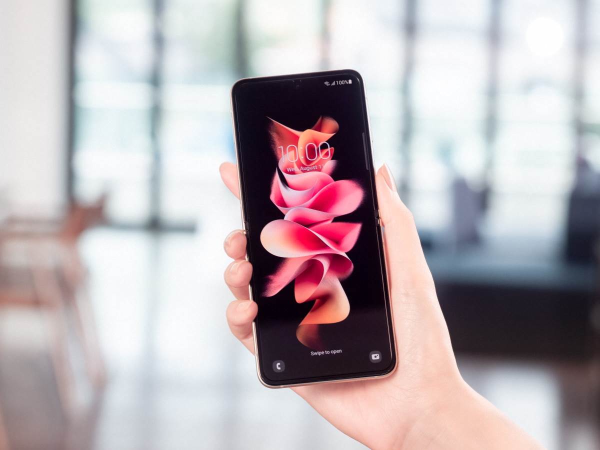 Samsung Galaxy Z Flip3 Pokemon Edition