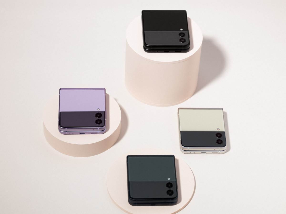 Samsung Galaxy Z Flip3 Pokemon Edition