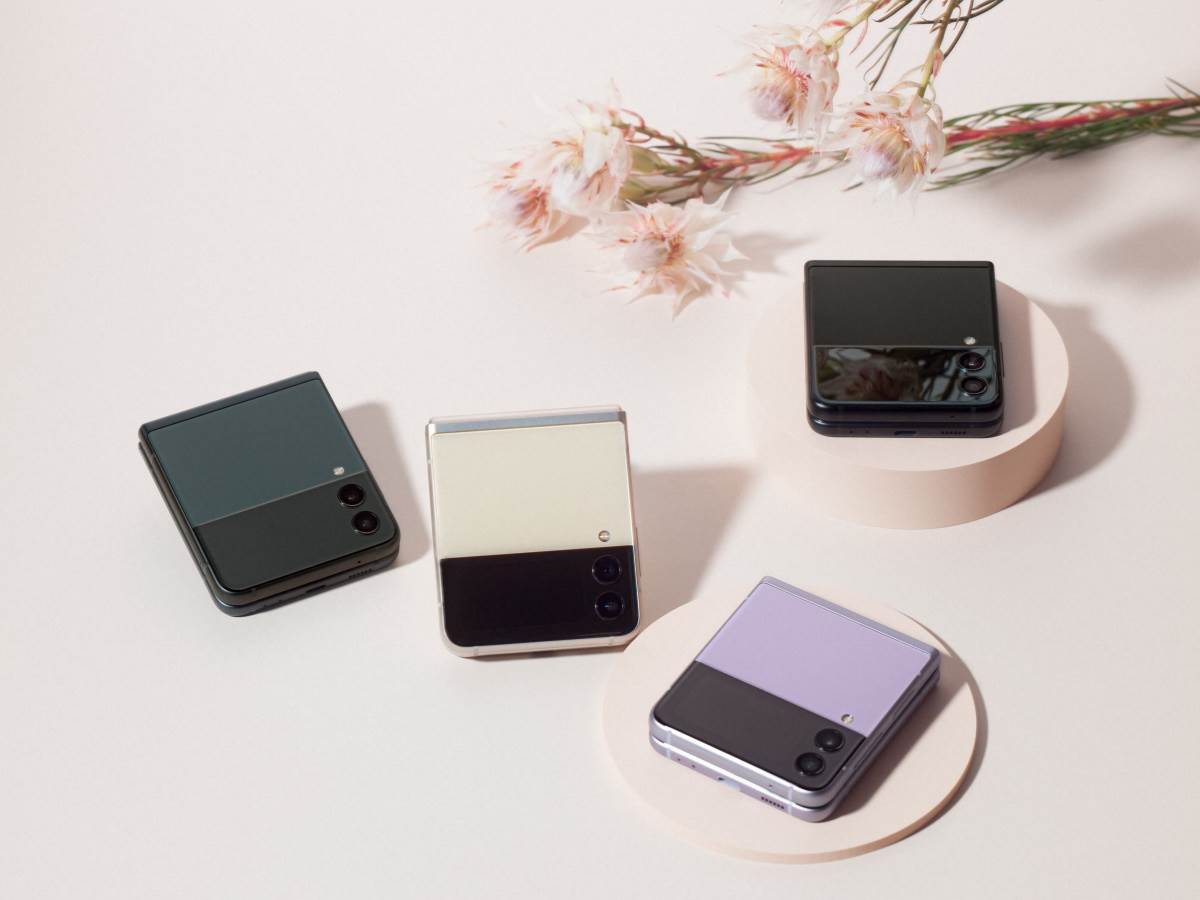 Samsung Galaxy Z Flip3 Pokemon Edition