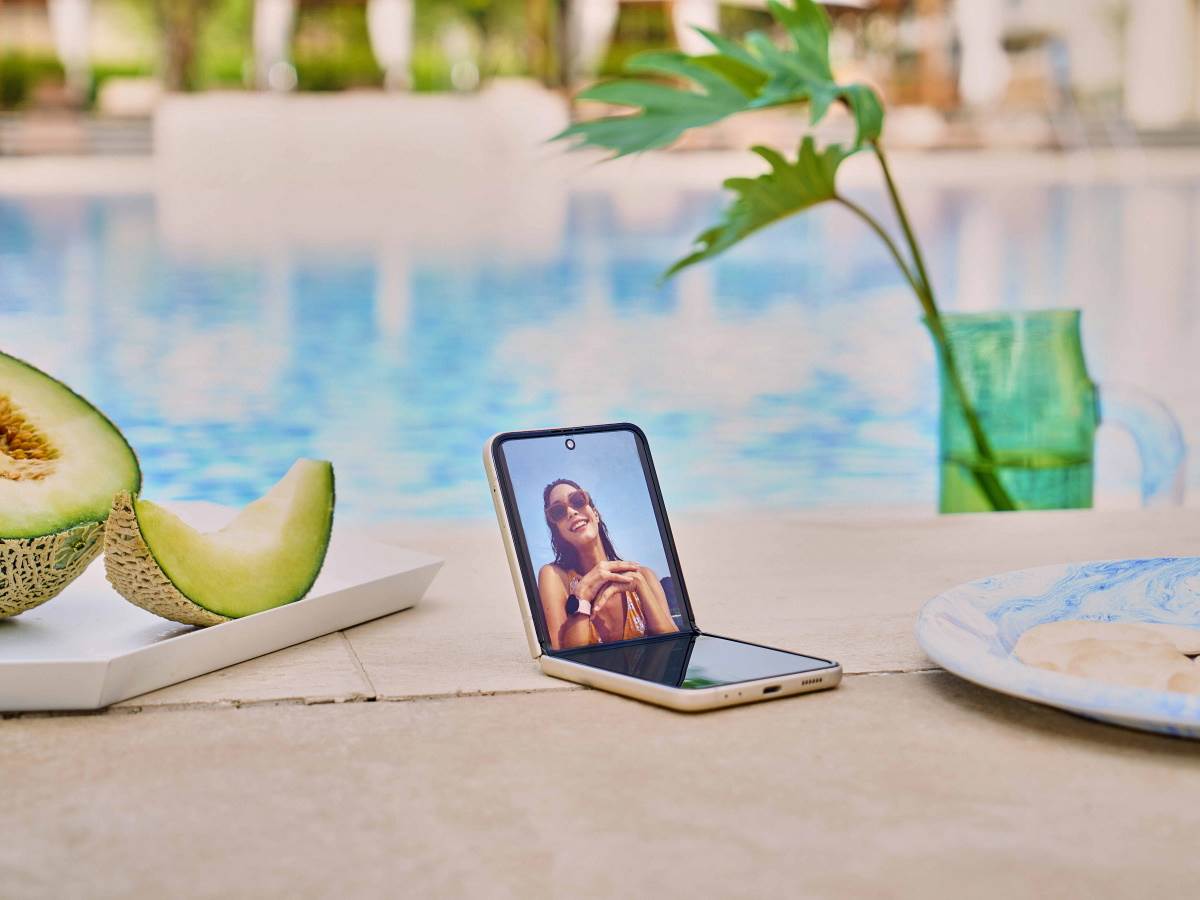 Samsung Galaxy Z Flip3 Pokemon Edition